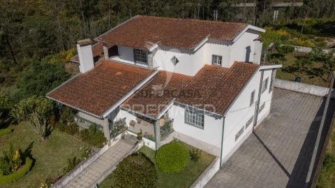 Moradia T5 em Côja e Barril de Alva, Arganil