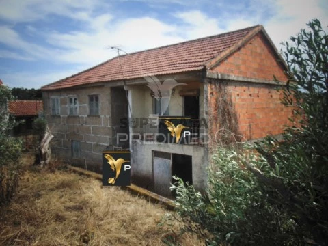 Moradia T5 em Andrães, Vila Real