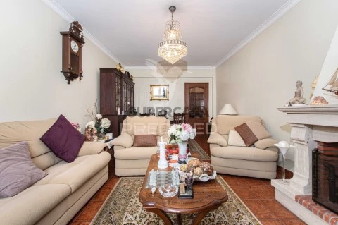 Apartamento T3 em Vila Nova da Rainha, Azambuja