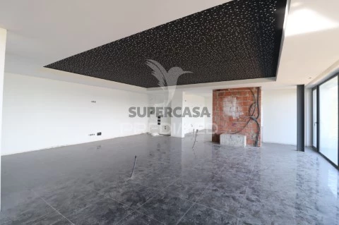 Moradia T4 em Carreiras (São Miguel) e Carreiras (Santiago), Vila Verde