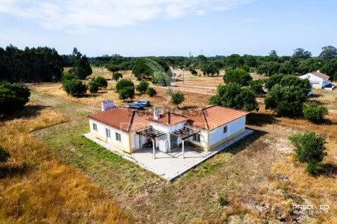Casa Rústica T3 em Sines, Sines