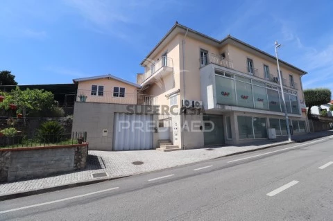 Andar de Moradia T3 em Vila Verde e Barbudo, Vila Verde