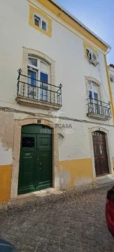 Prédio em Assunção, Ajuda, Salvador e Santo Ildefonso, Elvas