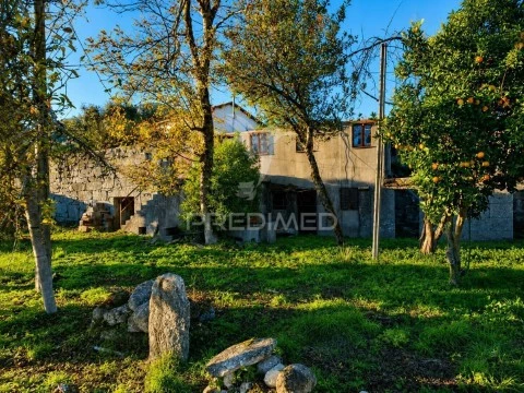 Moradia em Valdreu, Vila Verde
