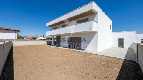 Moradia T4 na Batalha, Batalha
