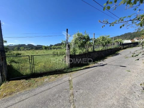 Terreno em Vade, Vila Verde