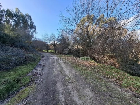 Terreno em Vade, Vila Verde