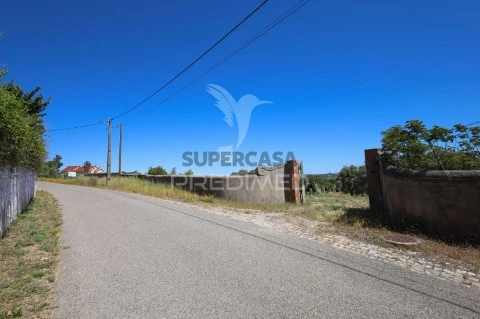 Quinta Rural em Alenquer (Santo Estêvão e Triana), Alenquer