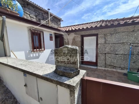 Moradia T2 em Aboim da Nóbrega e Gondomar, Vila Verde