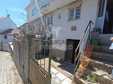 Apartamento T5 em Alcongosta, Fundão