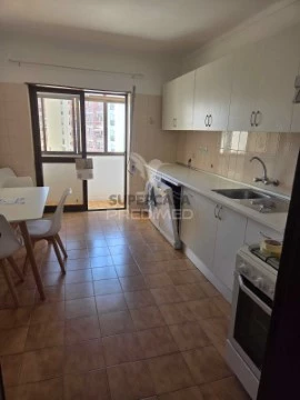 Apartamento T2 em União das Freguesias de Setúbal, Setúbal