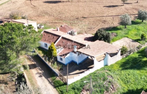 Quinta Rural T4 em Relíquias, Odemira