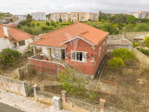Moradia T4 em Queluz, Sintra