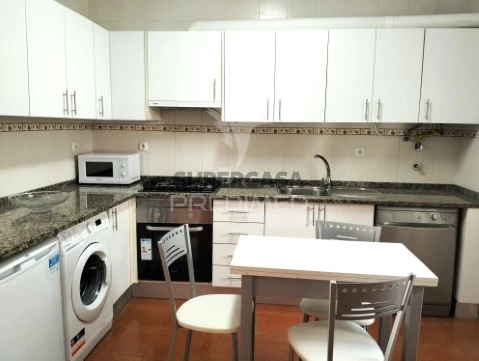 Andar de Moradia T2 em Sines, Sines
