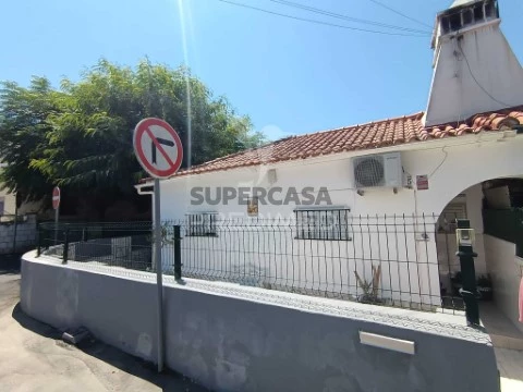 Moradia T4 em Caia, São Pedro e Alcáçova, Elvas