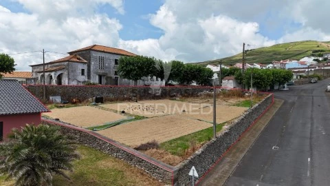 Terreno em Ribeirinha, Angra do Heroísmo