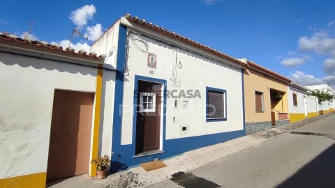 Haus 1 Zimmer auf Beringel, Beja