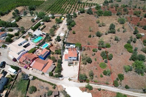 Terreno em São Bartolomeu de Messines, Silves