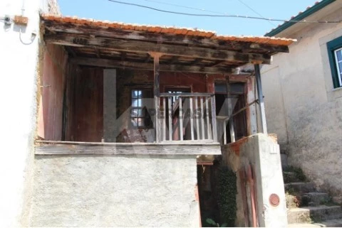 Moradia T5 em São Pedro de Alva e São Paio de Mondego, Penacova