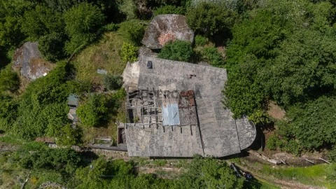 Moradia T3 em Santa Comba Dão e Couto do Mosteiro, Santa Comba Dão