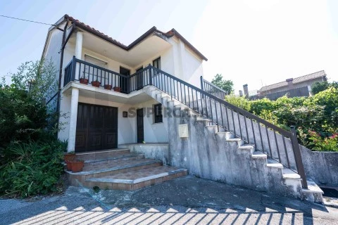 Moradia T2 em Figueira de Lorvão, Penacova
