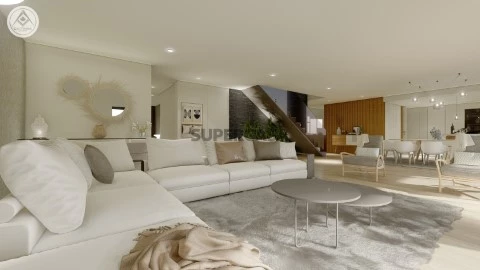 Luxuoso Apartamento T4 com terraço privativo, piscina comum e estacionamento, em Olhão