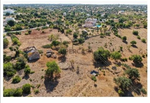 Terreno misto com projeto aprovado em Quatrim