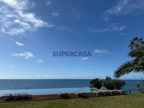 Apartamento T3 em São Martinho, Funchal