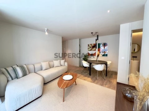 Apartamento T1 na Rua dos Arrependidos, Santa Luzia, Funchal