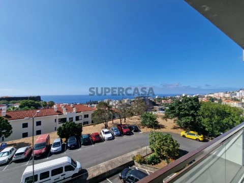 Apartamento T3 em Caminho da Achada, São Pedro, Funchal