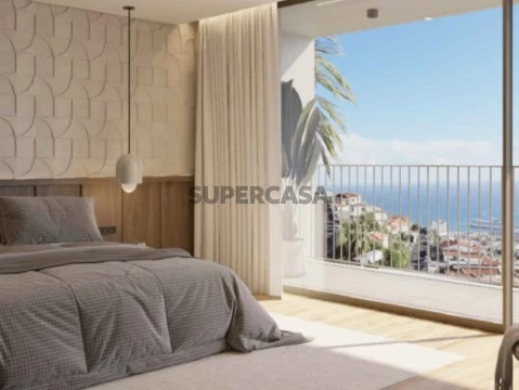 房子 3 卧室+1 Triplex 在 Monte, Funchal