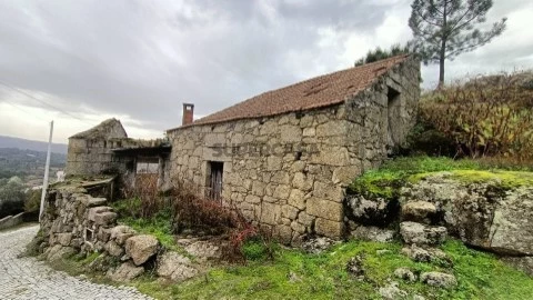 Casa Antiga T0 em Bendada, Sabugal