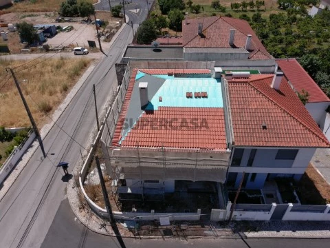 Moradia T4 Duplex em Ramada e Caneças, Odivelas