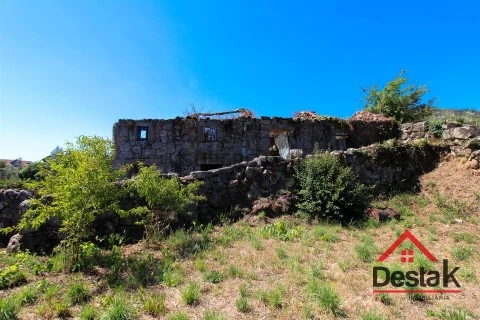 Oude woningen 2 kamers Op Fataunços e Figueiredo das Donas, Vouzela