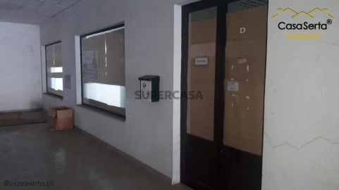 Loja em Proença-a-Nova e Peral, Proença-a-Nova