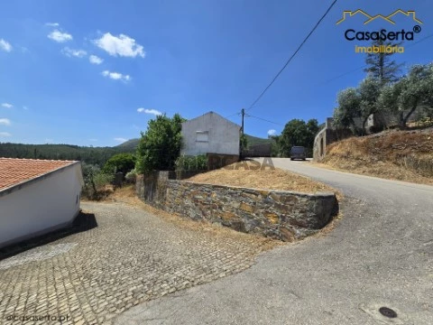 Moradia T2 em Sarnadas de São Simão, Oleiros