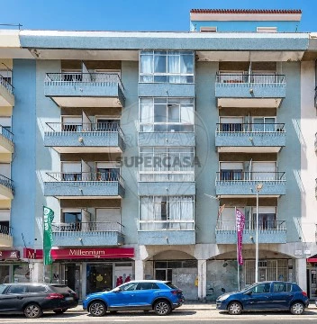 Prédio em Camarate, Unhos e Apelação, Loures