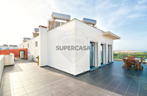 Apartamento T4 em Ferrel, Peniche