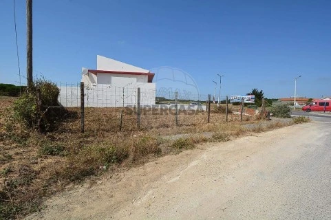 Land in Serra D'El Rei, Peniche