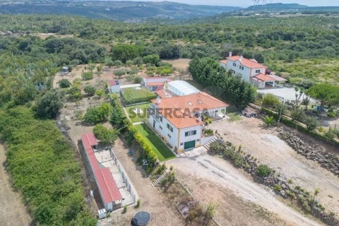 Moradia T4 em Carnota, Alenquer com Piscina