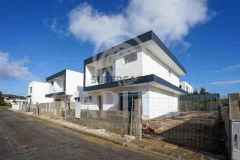 Moradia T3 em Agualva e Mira-Sintra, Sintra