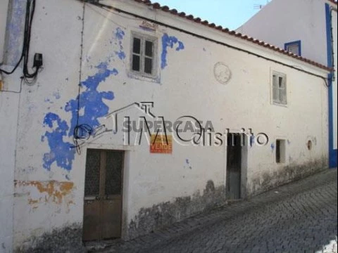 Moradia Isolada T2 na Ribeira de Nisa e Carreiras, Portalegre