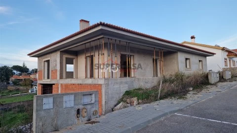 Moradia Isolada T4 em Santo António das Areias, Marvão