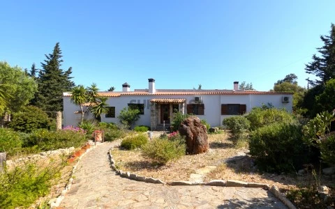 Moradia Isolada T4 em Estrada dos Gorjões, Santa Bárbara de Nexe, Faro