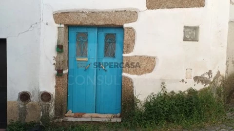 Moradia T2 em Salgueiro do Campo, Castelo Branco