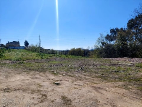 Terreno em Lago, Amares