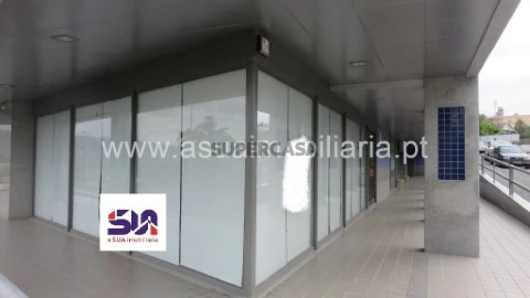 Loja em Ferreiros, Prozelo e Besteiros, Amares