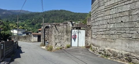 Moradia T0 em Goães, Amares