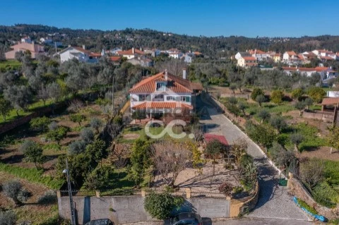 Moradia T9 em Serra, Tomar