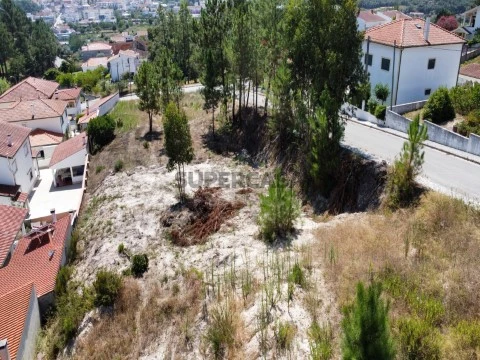Lote de terreno urbano em Ansião